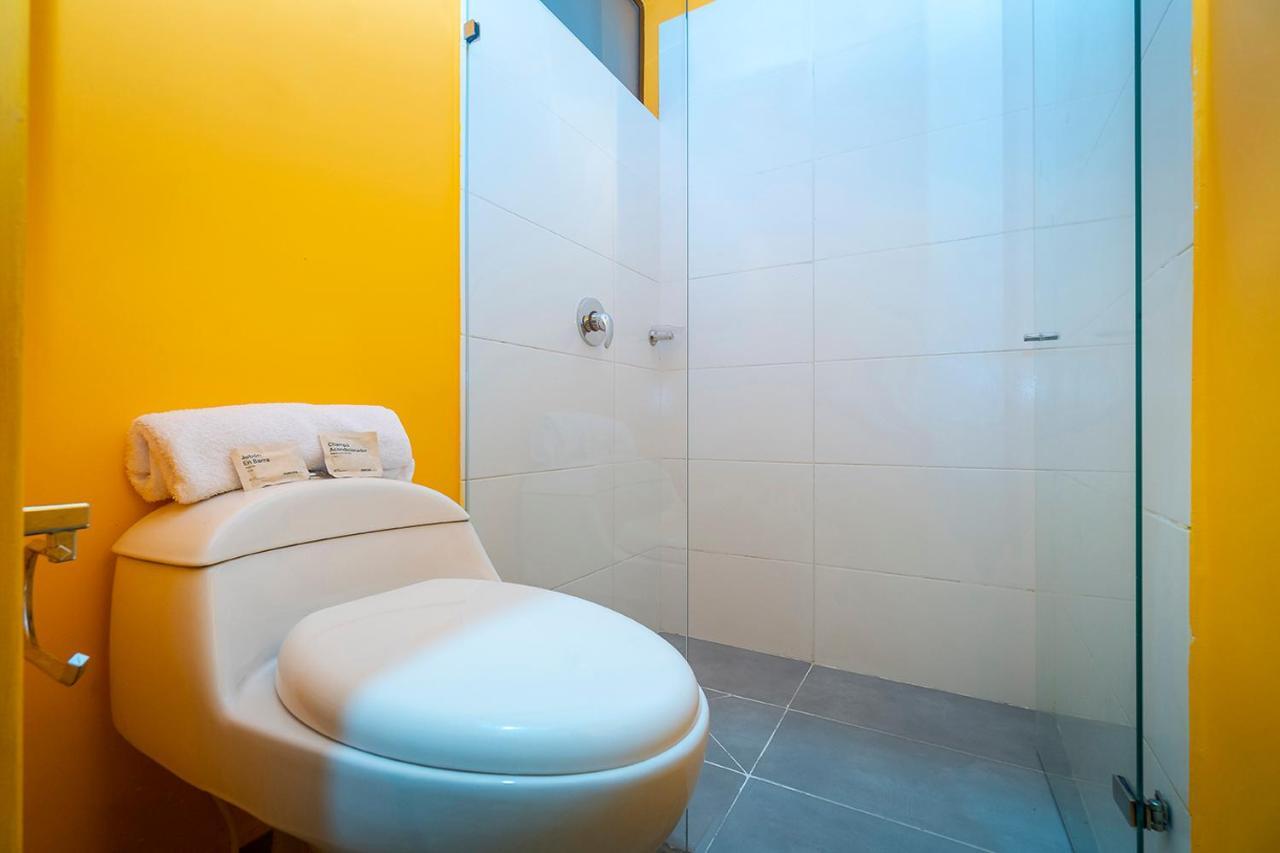 Ayenda Living Box Hotel Cali Exterior photo