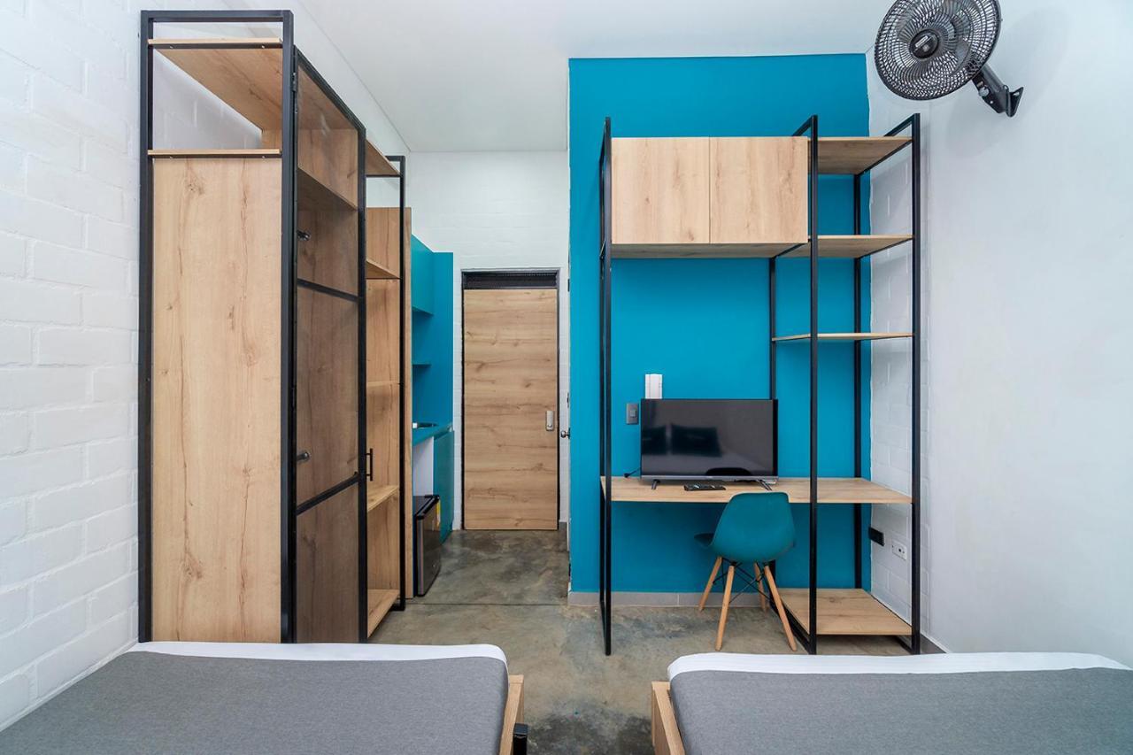 Ayenda Living Box Hotel Cali Exterior photo